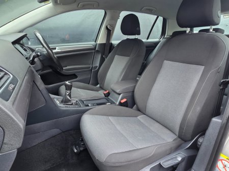 2013 Volkswagen Golf 1.6 TDI 105HP TRENDLINE €6,950 thumbnail