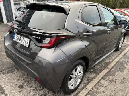 2022 Toyota Yaris 1.5 Hybrid 5Dr Luna €16,000 thumbnail