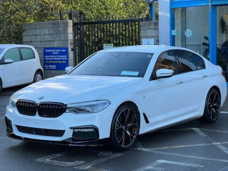 2017 BMW 5 Series 523d M-SPORT COMPETITION 2.0 AUTO // SERVICE HISTORY // FOUR-WHEEL-STEERING // 360 PARKING AID €24,950 thumbnail