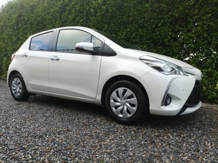2019 Toyota Yaris 1.3 PETROL AUTOMATIC HIGH SPEC COMPREHENSIVE SERVICE HISTORY (8 STAMPS) LARGE TOUCH SCREEN MULTIMEDIA SYSTEM WITH APPLE CAR PLAY & ANDROID AUTO TOYOTA SAFETY SENSE JUST FULLY SERVICED 2 YEARS NCT €15,949 thumbnail