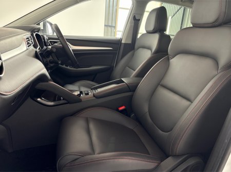 2025 MG ZS LR EXCLUSIVE-72.6KWH**DIGITAL DASH**MULTIFUNCTIONAL STEERING WHEEL**BLACK LEATHER INTERIOR**360 CAMERA**APPLE CARPLAY ANDROID AUTO**KEYLESS START**AIR CONDITIONING**FINANCE AVAILABLE** €31,495 thumbnail