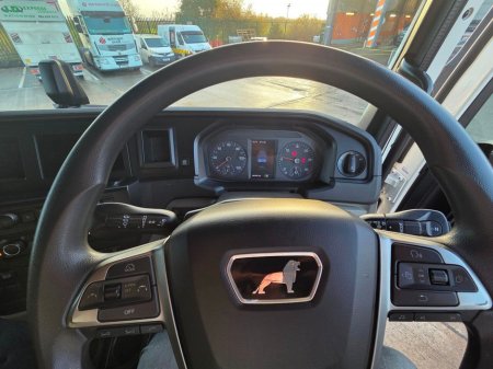 2021 MAN TGM MAN TGM 26.320 - Box Body thumbnail