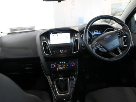 2017 Ford Focus Titanium1.5td 95PS 6SPD 4DR €12,250 thumbnail