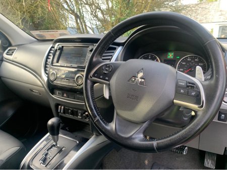 2015 Mitsubishi L200 DID BARBARIAN DCB 4DR 2.5 CR 4WORK €15,995 thumbnail