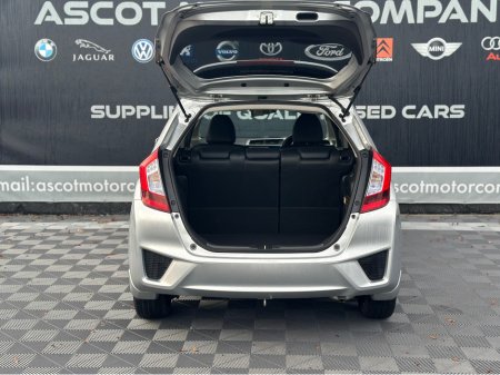 2015 Honda Fit Auto €10,250 thumbnail