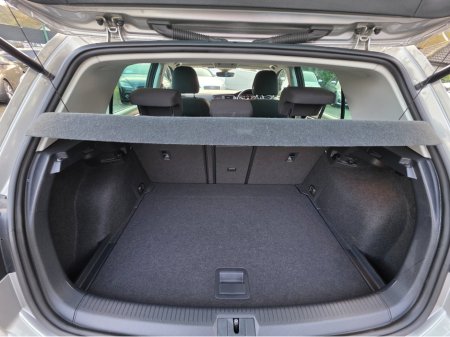 2019 Volkswagen Golf 1.2 TSI COMFORTLINE VIRTUAL COCKPIT - NAVIGATION -CARPLAY ANDROID AUTO - REVERSING CAMERA - LOW ROAD TAX BAND €18,750 thumbnail