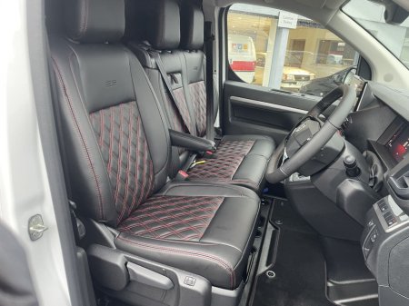 2026 Opel Vivaro VIVARO GS AUTO 180BHP thumbnail