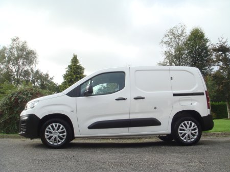 2021 Citroen Berlingo Enterprise Pro M 1000 1.5 Blue HDI 100 BHP  €333 Road Tax Comes With Current CVRT *** Your's from as little as  €57 per week *** SALE *** SALE *** SALE *** €12,300