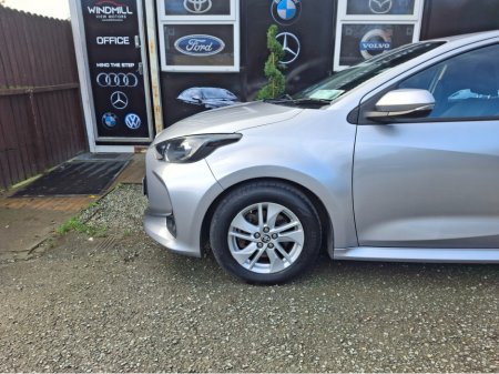 2022 Toyota Yaris HYBRID LUNA AUTO 4DR €15,950