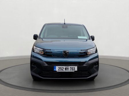 2025 Peugeot Partner  €23,500