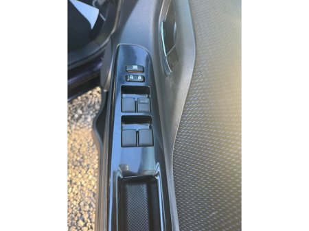 2017 Toyota Vitz  €12,250 thumbnail