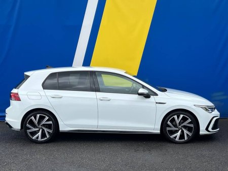 2021 Volkswagen Golf R-LINE 1.5 TSI // R-LINE HEATED SPORT SEATS // APPLE CARPLAY/ANDROID AUTO // WIRELESS CHARGING BAY €25,950