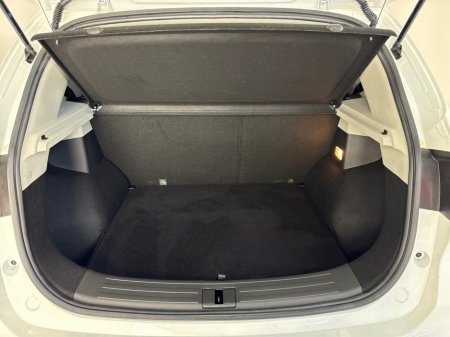 2025 MG ZS LR EXCLUSIVE-72.6KWH**DIGITAL DASH**MULTIFUNCTIONAL STEERING WHEEL**BLACK LEATHER INTERIOR**360 CAMERA**APPLE CARPLAY ANDROID AUTO**KEYLESS START**AIR CONDITIONING**FINANCE AVAILABLE** €31,495 thumbnail