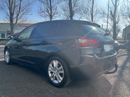 2019 Peugeot 308  €12,500