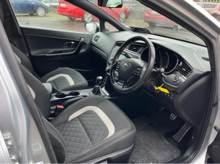 2017 Kia Ceed CEE'D GT LINE 5DR €13,750 thumbnail