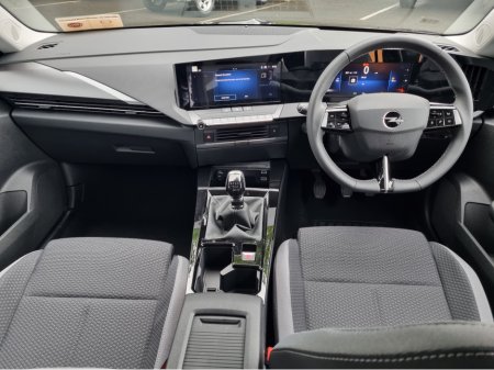 2026 Opel Astra SC | 1.2 | 110PS €32,195