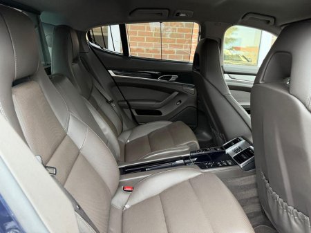 2014 Porsche Panamera S E-HYBRID TIPTRONIC V6 €31,950