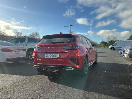 2025 Kia Ceed GT-LINE €32,995 thumbnail