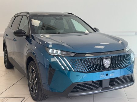 2025 Peugeot 5008 1.2 Hybrid 136bhp E-DCS6 GT €53,950