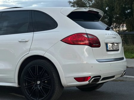 2012 Porsche Cayenne 3.0 V6 5DR 2ST €21,995 thumbnail