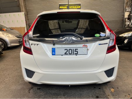 2015 Honda Fit 2015 hybrid auto €10,500
