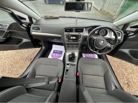 2016 Volkswagen Golf ==STUNNING CAR-1.6TDI//HEATED SEATS//FRESH NCT//SERVICED== €10,450 thumbnail