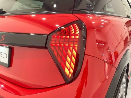 2025 MINI Hatch Cooper S 3 Door €47,950 thumbnail