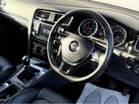 2017 Volkswagen Golf HIGHLINE 1.6 TDI MANUAL 5SPEED 110HP 5DR €17,750 thumbnail