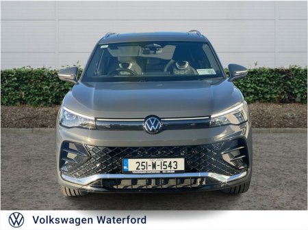 2025 Volkswagen Tiguan R-LINE 75 2.0TDI DSG 150HP €54,975 thumbnail