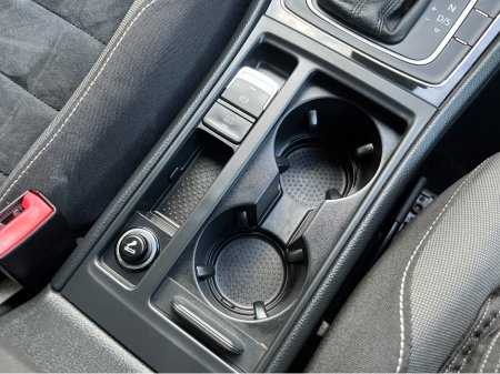 2015 Volkswagen Golf HIGHLINE AUTOMATIC 1.4 PETROL //LOW MILES//HIGH SPEC//KEYLESS ENTRY//REVERSE CAMERA//ADAPTIVE CRUISE CONTROL// €14,950 thumbnail