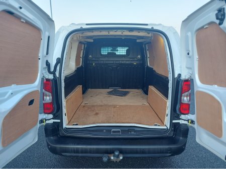 2020 Citroen Berlingo ENT 1.5 BLUEHDI 100 1 1.0T XL 4DR €10,950 thumbnail