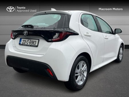 2022 Toyota Yaris FRESH SELECTION OF TRADE-INS YARIS 1.0 LUNA 4DR