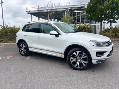 2017 Volkswagen Touareg 3.0 TDI 262BHP V6 ~ R Design 4Motion €31,999 thumbnail