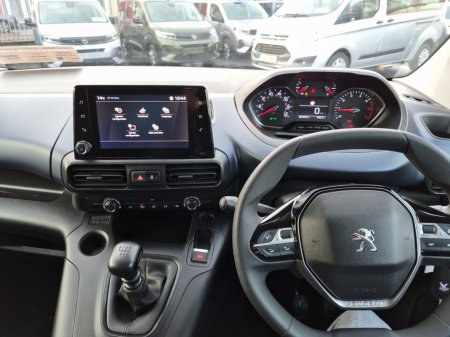 2024 Peugeot Rifter Allure Lowered Floor Wheelchair Access €24,995 thumbnail