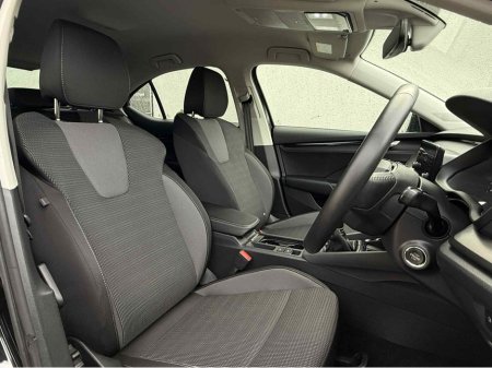 2024 Skoda Octavia AMBITION 2.0 TDI 115BHP €31,950 thumbnail