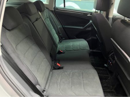 2018 Volkswagen Tiguan €23950! 2018 VOLKSWAGEN TIGUAN TDI 4MOTION HIGH LINE 2.0 AUTOMATIC / CRUISE CONTROL / 360° PARKING CAMERA / FRONT & REAR HEATED SEATS / PADDLE SHIFTERS €23,950 thumbnail