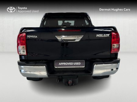 2020 Toyota Hilux DOUBLE CAB SR5 4DR €29,000
