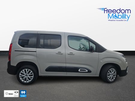 2022 Citroen Berlingo Wheelchair Access Taxi Spec €30,950