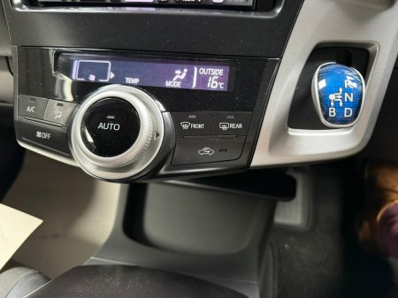 2013 Toyota Prius  €12,490 thumbnail