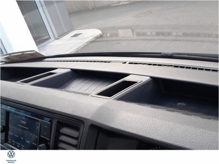 2022 Volkswagen Crafter VAN 35 2.0TDI 177BHP MEDIUM WHEEL BASE HIGHLINE AUTOMATIC 4-MOTION WITH TOWBAR & HEATED SEATS (VAT INVOICE) €32,516 thumbnail