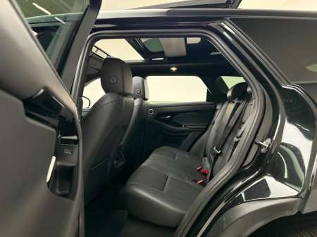 2024 Land Rover Range Rover Evoque HSE DYNAMIC P300E *HUGE SPEC* €52,990 thumbnail