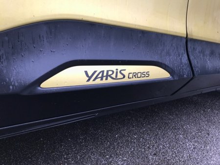 2023 Toyota Yaris Cross LUNA SPORT - GRANDONS €27,995 thumbnail