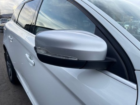 2016 Volvo XC60 2.0 D4 R-Design Nav SUV 5dr Diesel Auto Euro 6 (s/s) (190 ps) thumbnail