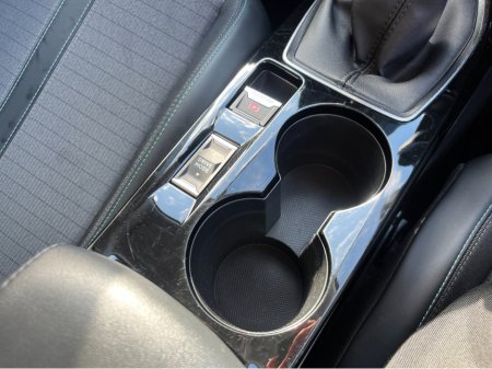 2022 Peugeot 2008 ALLURE 1.2 PETROL //WINTER SALE €2000 REDUCTION// €19,950 thumbnail