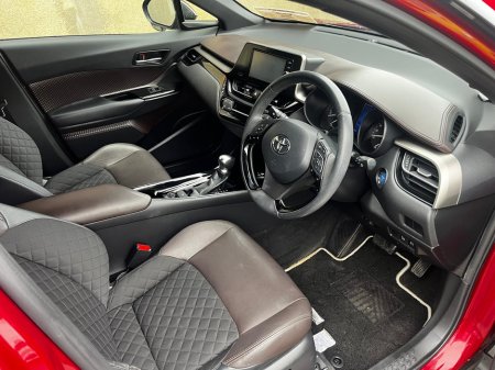 2018 Toyota C-HR AUTOMATIC 1.8 HYBRID €21,800