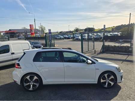 2017 Volkswagen Golf 2.0 GTI! PAN ROOF! LEATHER!  NAVI ANDROID AUTO CARPLAY BLIND SPOT LANE ASSIST REAR TRAFFIC ASSIST - DCC €28,500