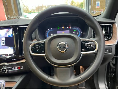 2024 Volvo XC60 €54950! 2024 VOLVO XC60 T6 RECHARGE ULTIMATE AWD  / CRUISE CONTROL / 360° PARKING CAMERA / ELECTRIC MEMORY & HEATED SEATS / REAR HEATED SEATS / PANORAMIC SUNROOF / HEATED STEERING WHEEL €54,950 thumbnail