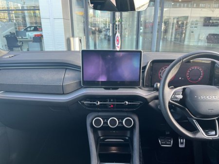 2025 Skoda Kodiaq SPORTLINE 2.0TDI 190HP DSG 4x4 €69,995 thumbnail