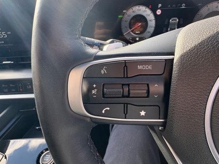 2025 Kia Sportage *2 year AA* 6 YEAR WARRANTY* Bluetooth, Touch Screen Infotainment System, All-Leather Seats, Reversing Camera, thumbnail