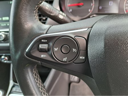 2022 Opel Crossland SRI 1.5TD 110BHP **HALF LEATHER** €18,950 thumbnail